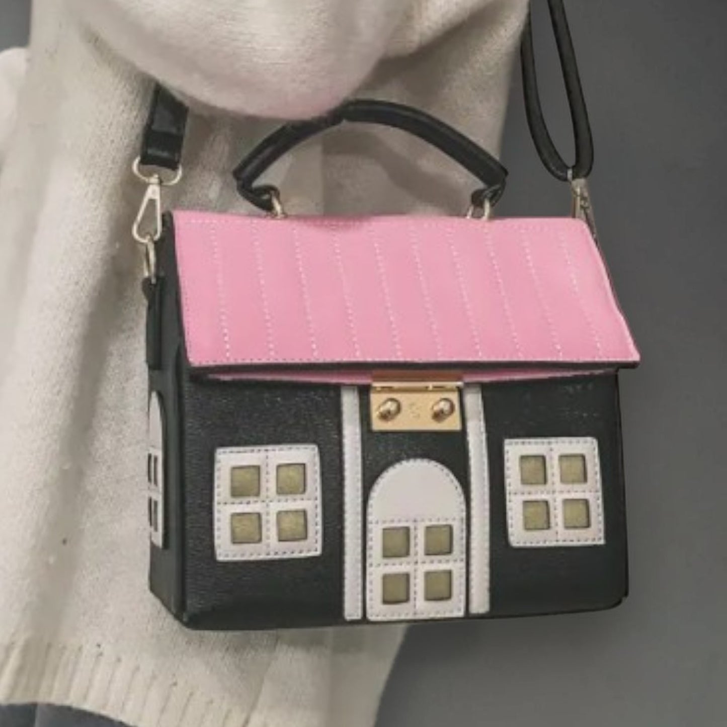 Handtas in de vorm van een huis