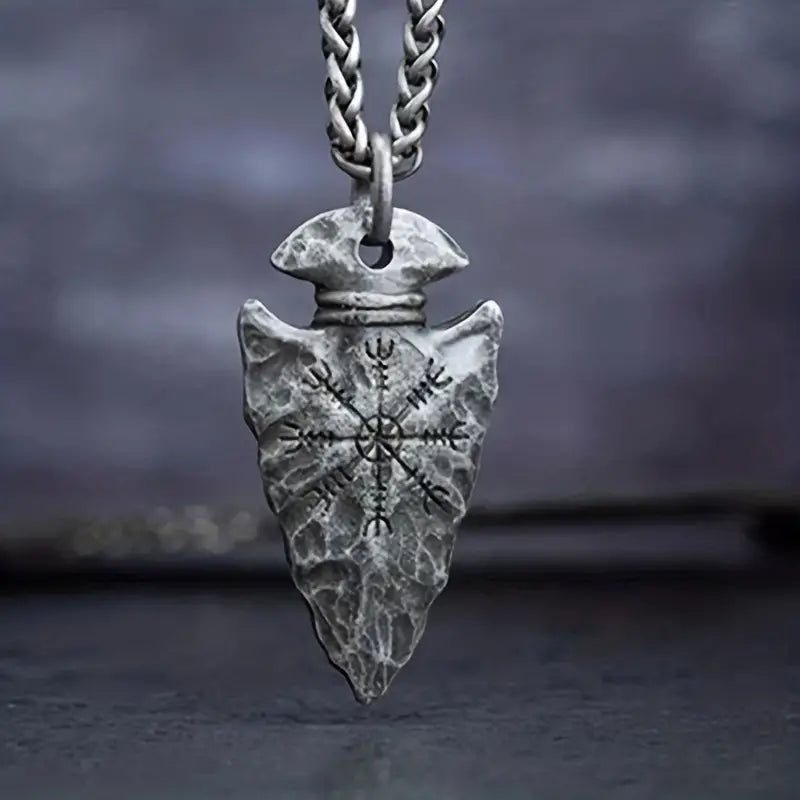 Zwarte halksketting met Viking speer