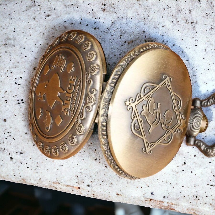 Zakhorloge Alice in Wonderland