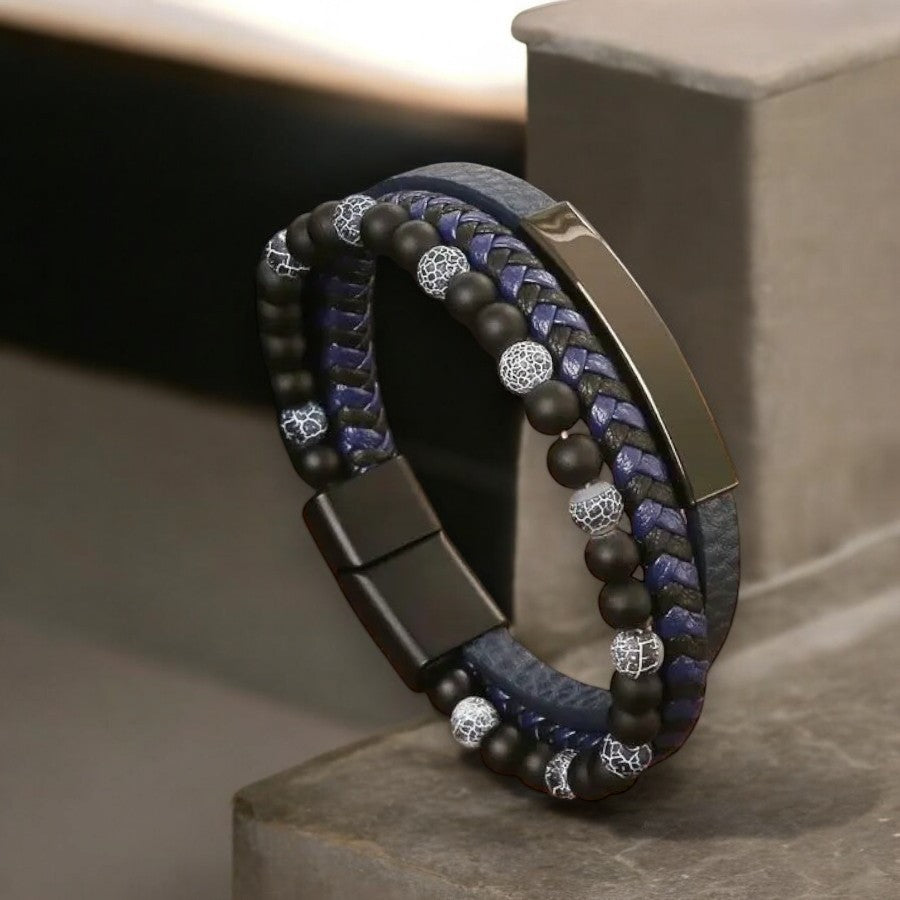 Multilayer armband met verschillende texturen.