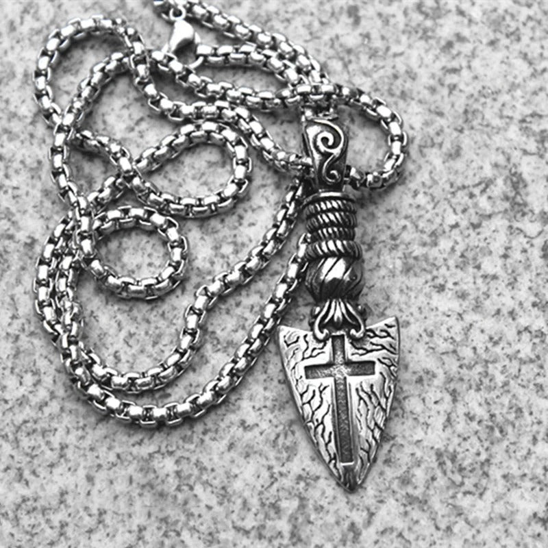 Halsketting voor heren met viking schild met kruis