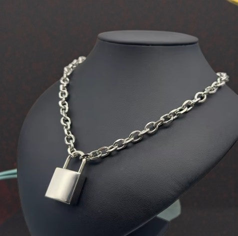 Kettingchoker met hangslot
