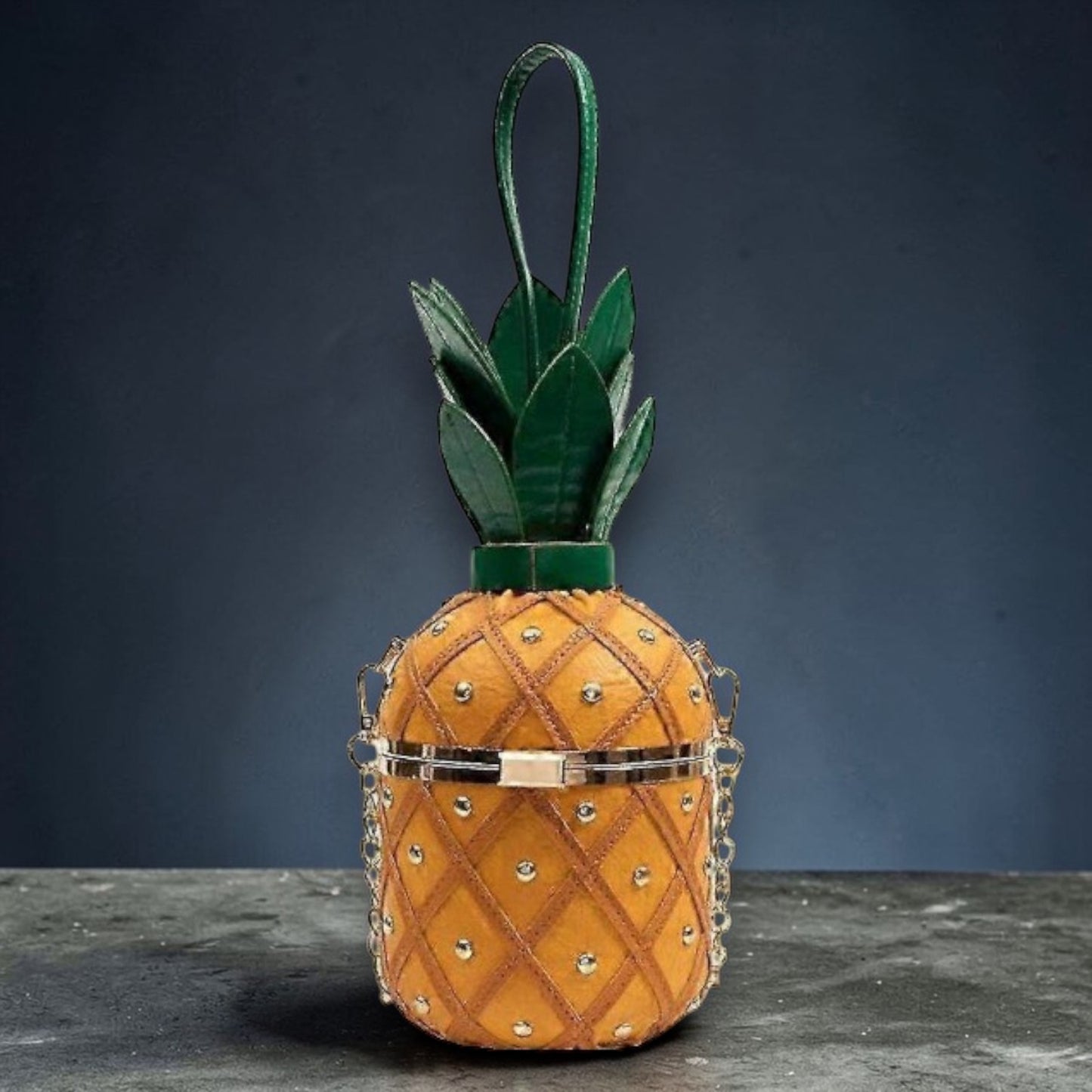Handtas in de vorm van een ananas