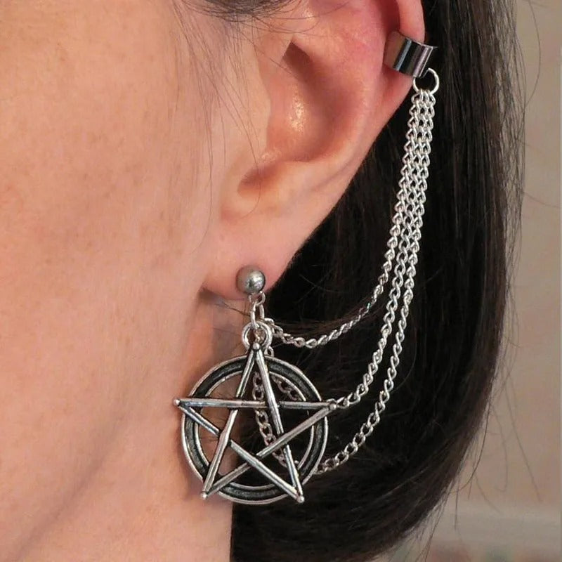 Gothic oorbellen met Pentagram, eentje met oorclip