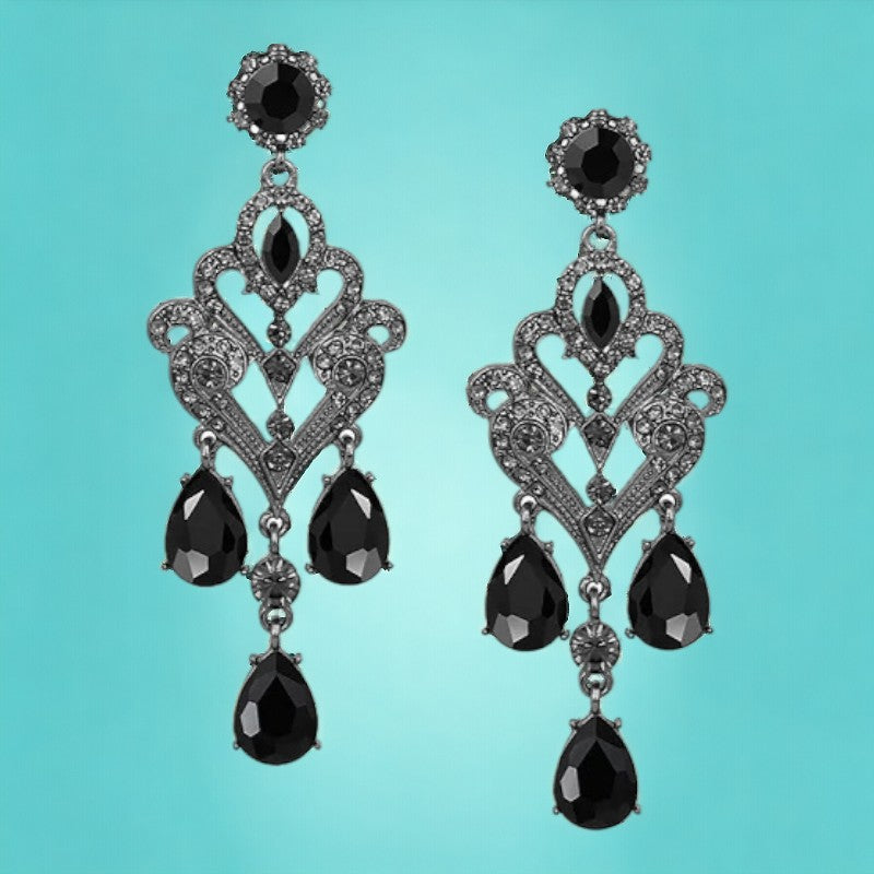 Hangoorbellen met strassteentjes en zwarte druppelparels