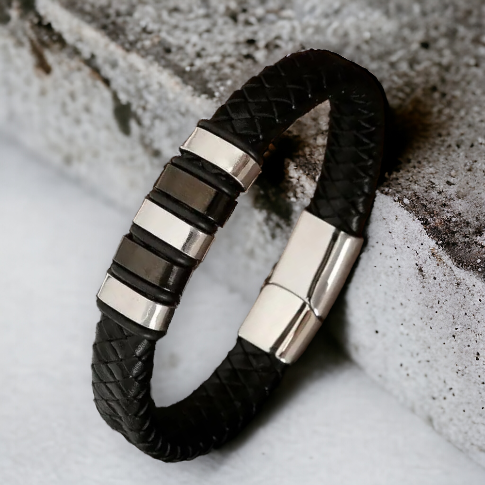 Gevlochten herenarmband met 5 platte parels in zwart en zilver