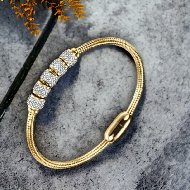 Kabelarmband met 5 kralen met strassteentjes