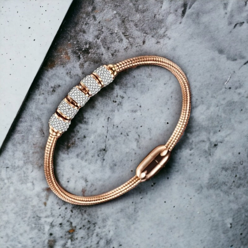 Kabelarmband met 5 kralen met strassteentjes