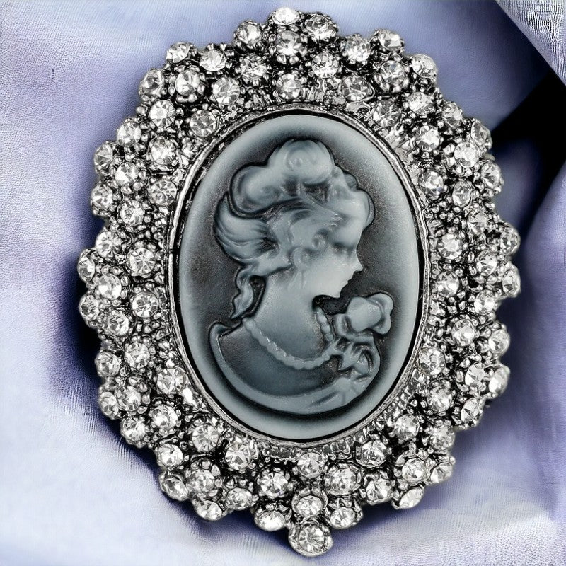 Victoriaanse broche met strassteentjes