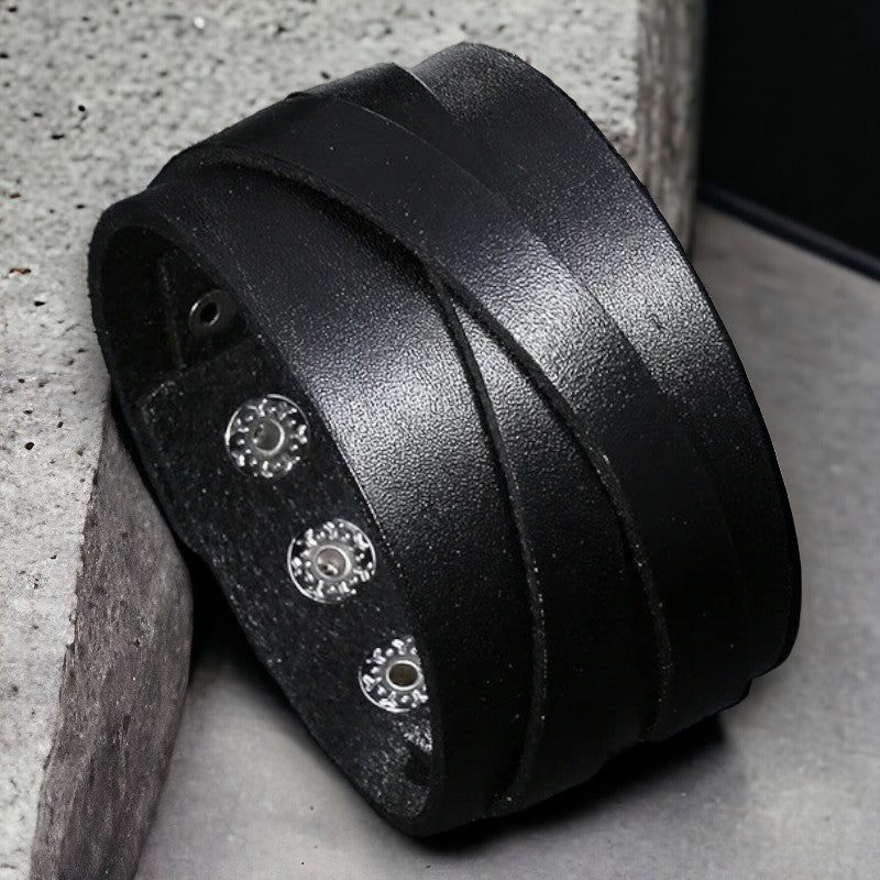 Lederen armband met criss-cross band