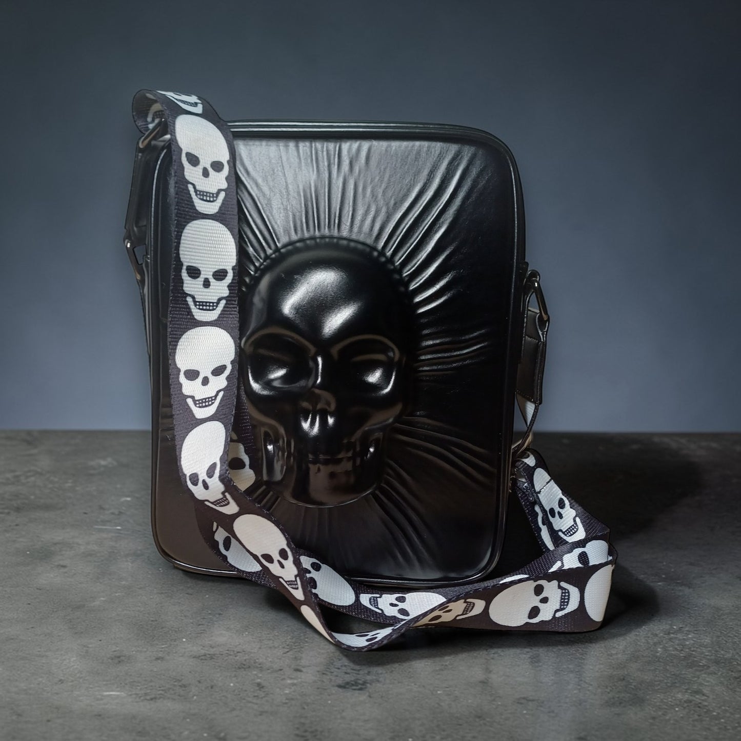 Rechthoekige handtas met Skull in 3D en Skull schouderband