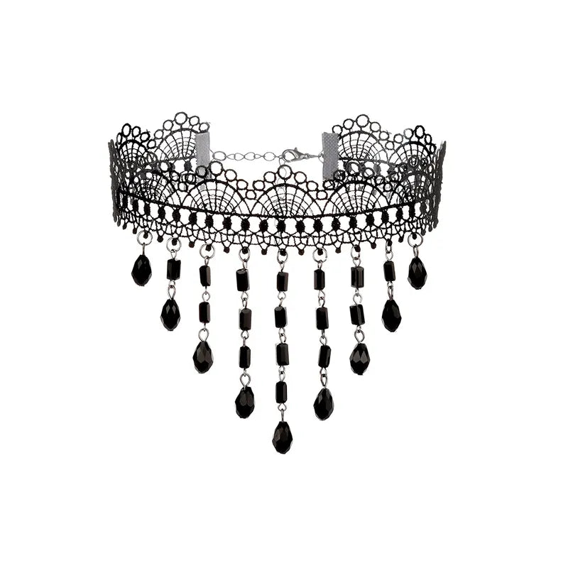 Zwarte kanten Gothic choker met hoekige en ronde parels