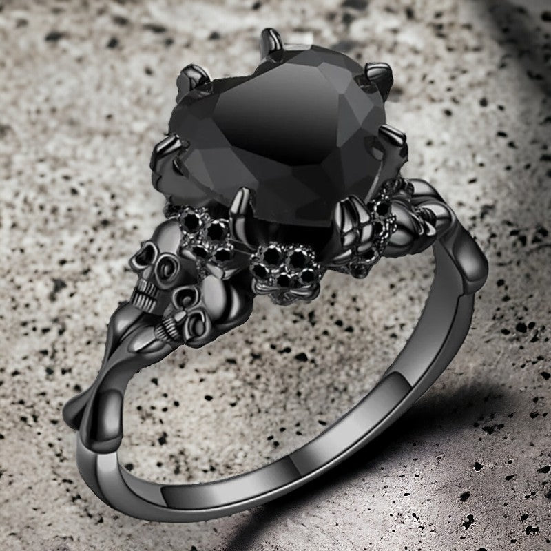 Gothic vrouwenring met hart en skulls