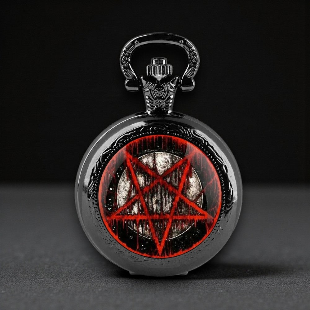 Kleine zwarte zakhorloge met Satankruis