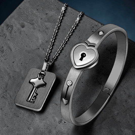 Stijve stalen armband met hartjesslot, met sleutel aan ketting