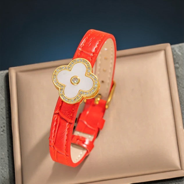 Lederen armband met klavertje 4