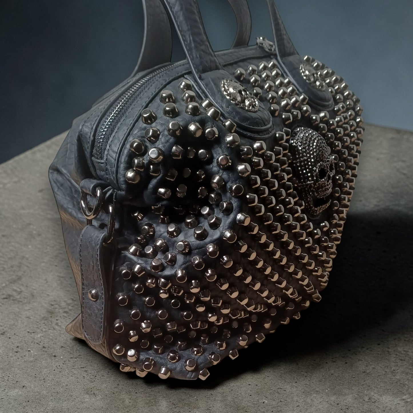 Zeer grote handtas met Skull en studs