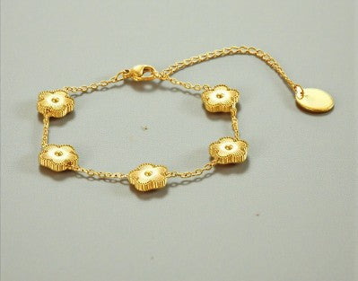 Fijne damesarmband met bloemetjes