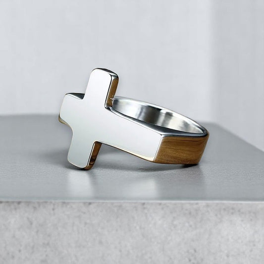 Herrenring aus Stahl in Kreuzform