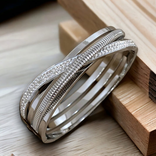 Brede ovale armband met crisscross strasssteentjes en kabel