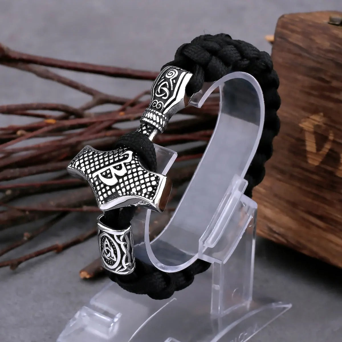 Viking zwarte gevlochten koord armband Thor's hamer