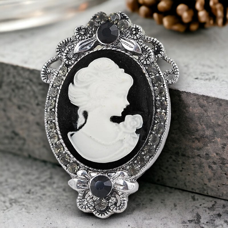 Sierlijke Victoriaanse broche
