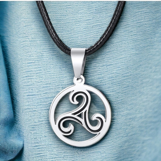 Lederen koordketting met Triskelion
