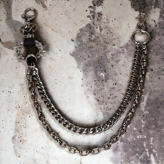 Gothic riemketting met cirkel met spikes