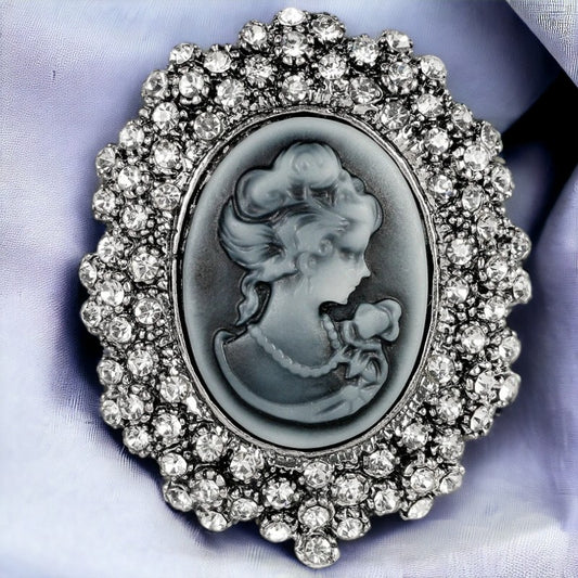 Victoriaanse broche met strassteentjes