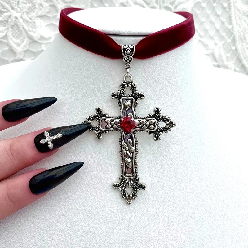 Gothic lint-choker met groot kruis met steen