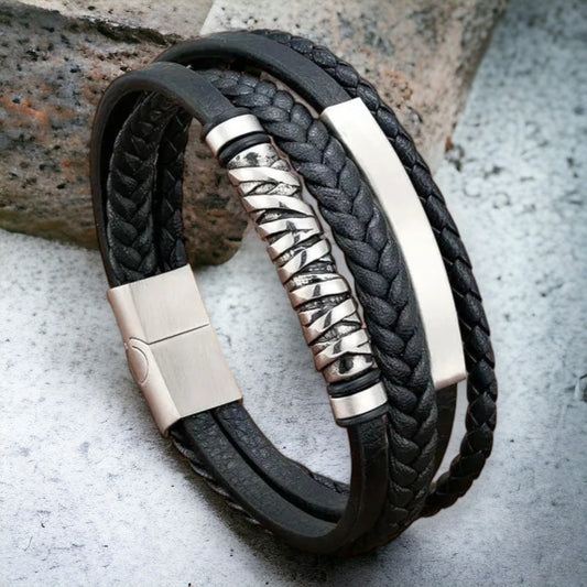 Multilayer armband met gladde stalen plaatje en plaatje met zebrastrepen